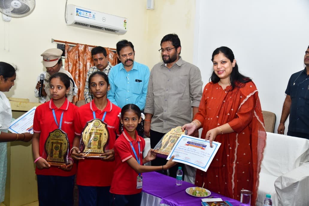 అజాగ్రత్త నిర్లక్ష్యం వల్లే అధికంగా రోడ్డు ప్రమాదాలు  ప్రమాదాల నివారణకు ప్రతి ఒక్కరు సహకరించాలి... 